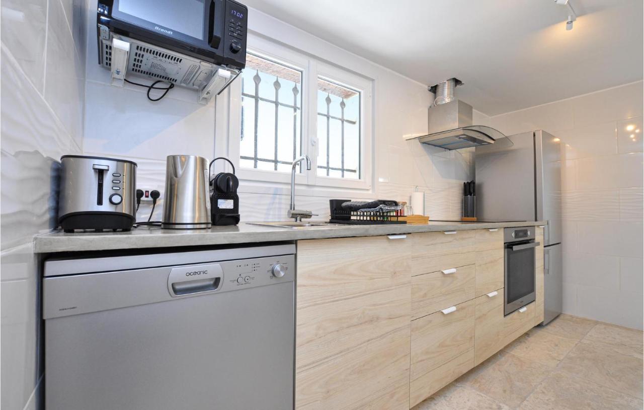 Awesome Apartment In Saint-Jeannet With Kitchen Exterior photo
